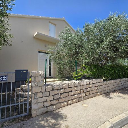 Apartman Nea Nin Exterior photo